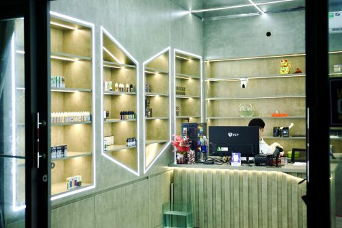 Không gian bên trong Shop Vape Quận 12 - Cửa Hàng Vape Chính Hãng Giá Rẻ TPHCM - Q Vape Shop